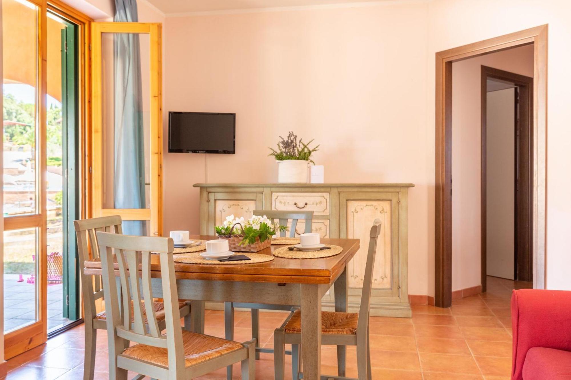 Residence With Swimming Pool Immersed In The Typical Tuscan Countryside Just 5 Minutes From Massa Marittima Podere Pian Mucini Bilik gambar